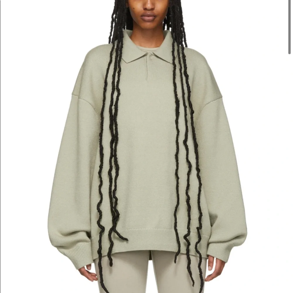 Essentials sweater - Picture 2 of 5